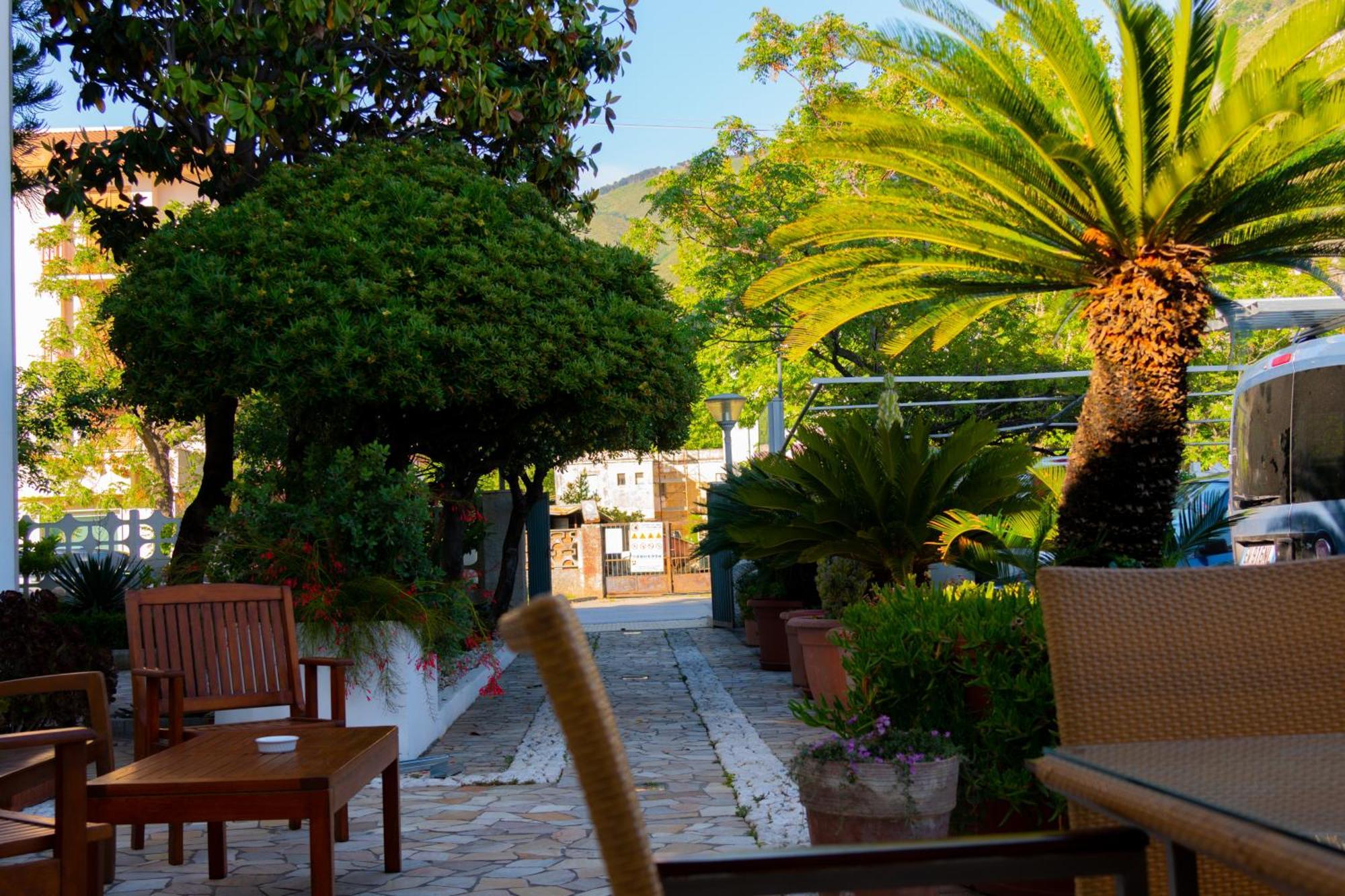Hotel Garden Praia a Mare Bagian luar foto